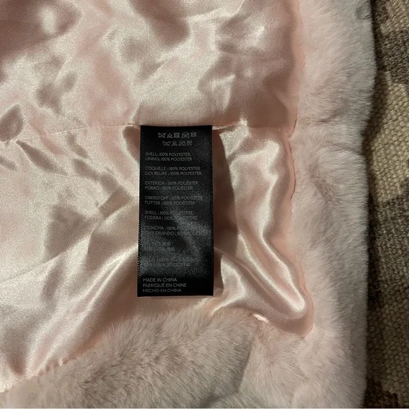 BHLDN faux fur shrug capelet NWT - Picture 6 of 6